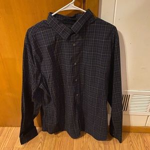 Banana Republic Long Sleeve Button Up - Black Plaid - XL